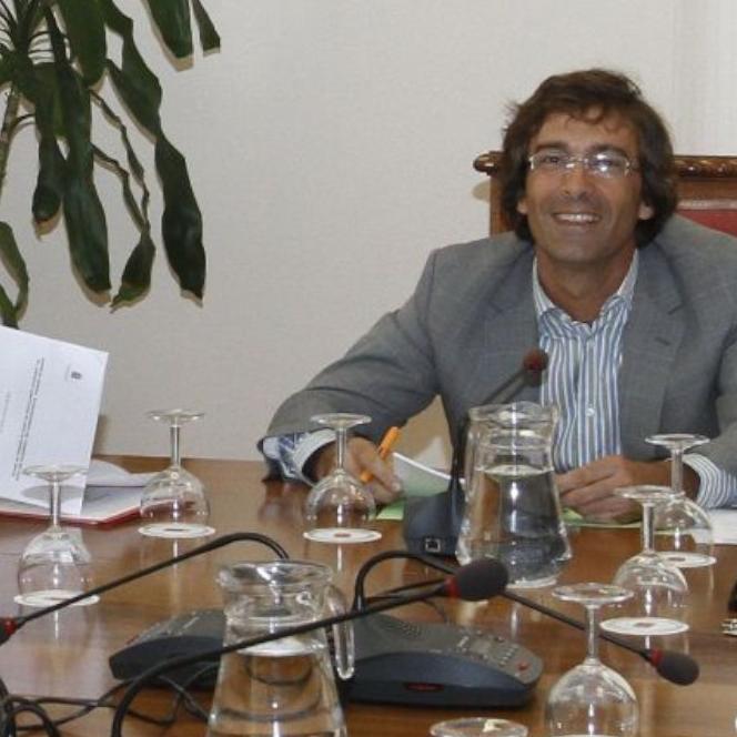 Calatayud en una reunión bajo la presidencia de Pedro San Ginés